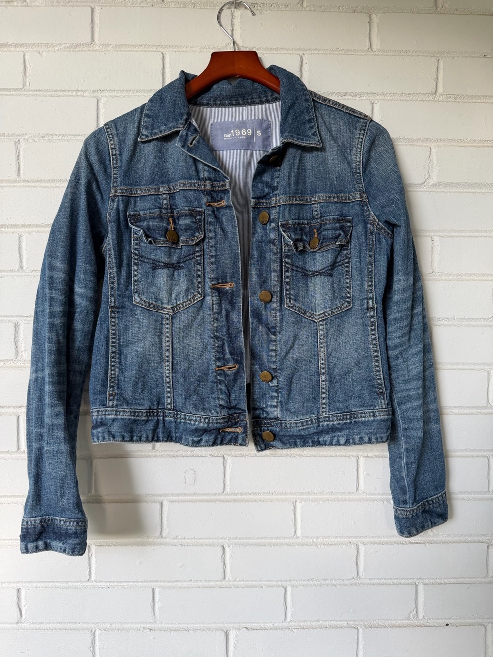 GAP 1969 Classic Denim Trucker Jacket Medium Wash - Women's Size S